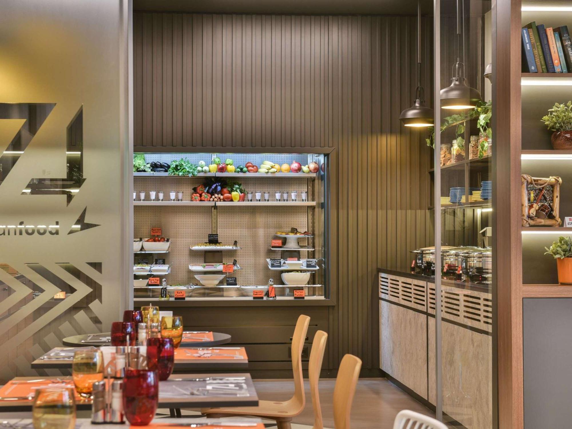 Ibis Baku City Exterior photo